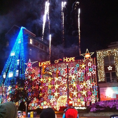 @westendbia: “BOOM. @helpstpauls #lightsofhope have come alive! #westendyvr #vancouver”