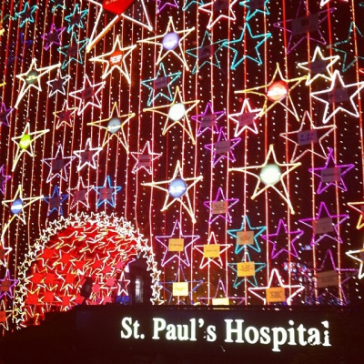 @westendbia: “The @helpstpauls #LightsOfHope at STOP 1 of #ShineShopDine! #westendyvr