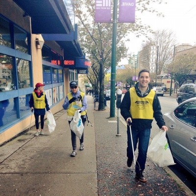 @westendbia: “Smiling volunteers in the West End #KVS20th Crew! #weamaze”