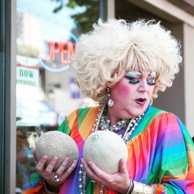 @westendbia: “What do you think of them melons? @KinsFarmMarket Photo: